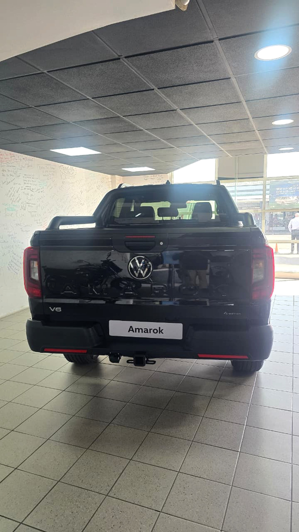 Photo 9 of 18