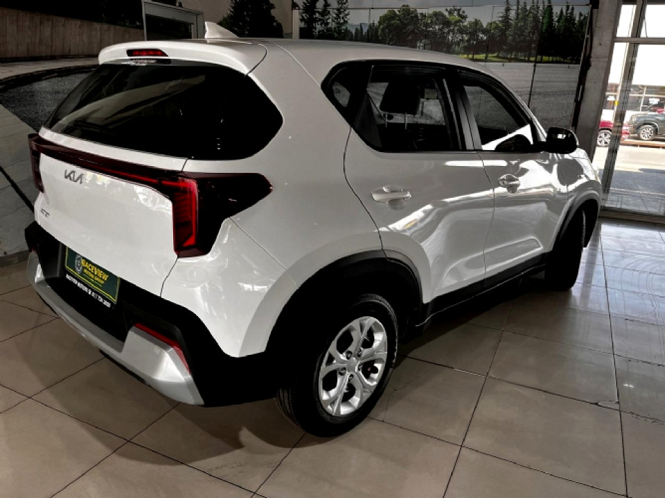 Photo 4 of 11