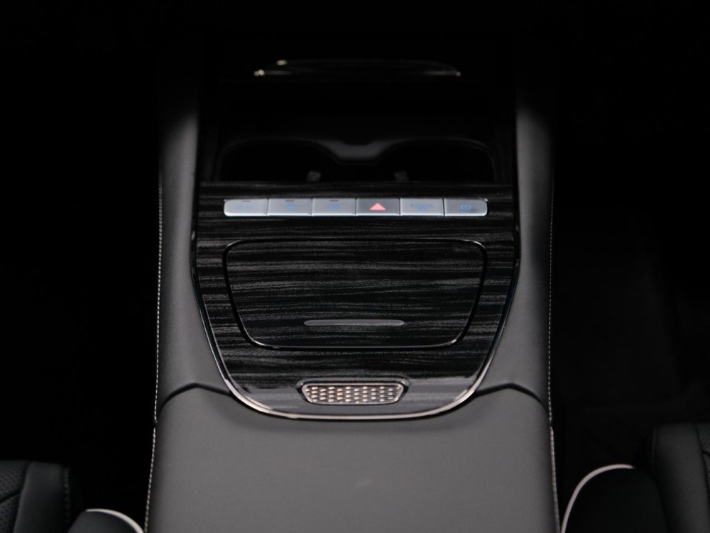 Photo 22 of 30