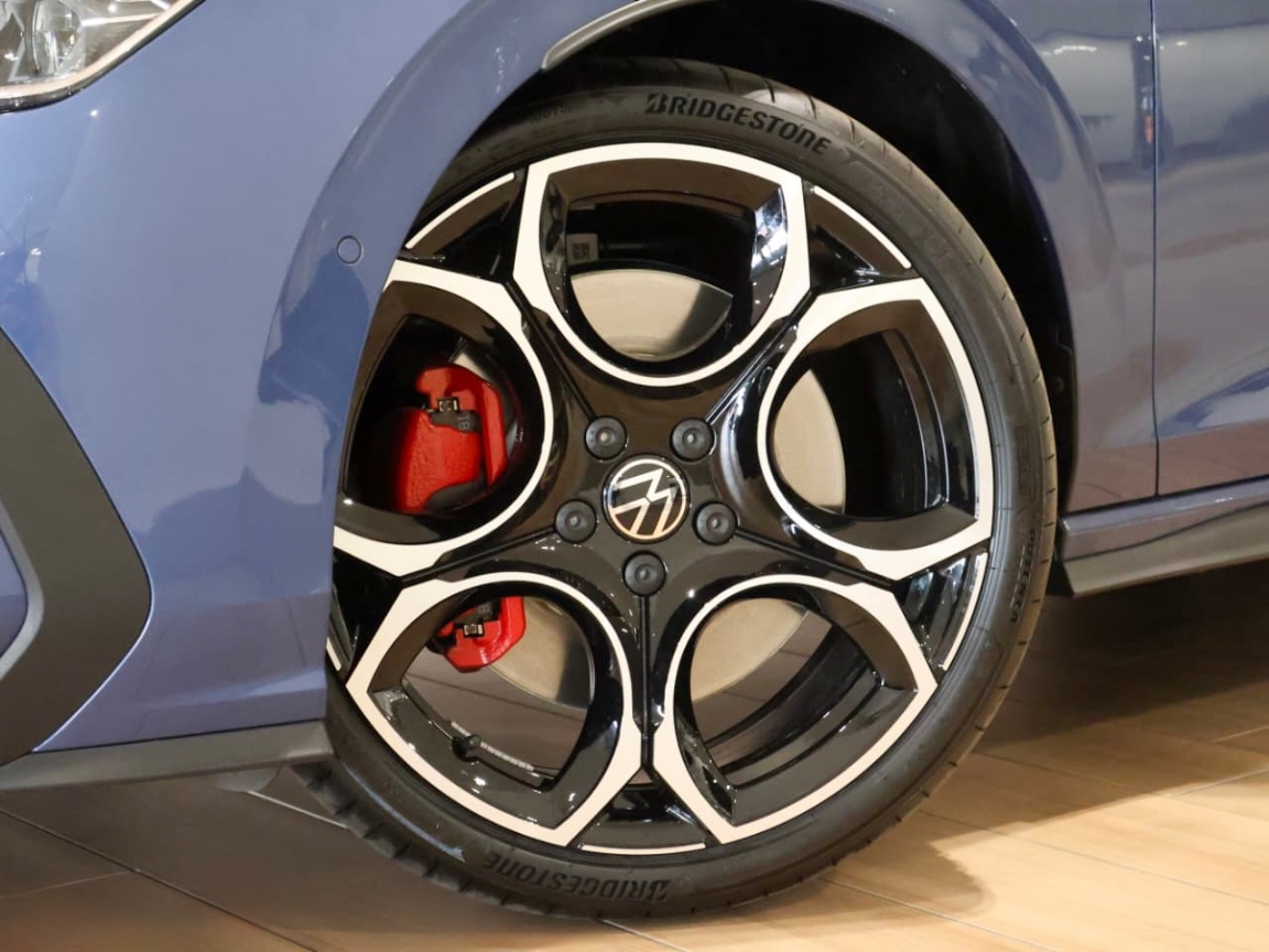 Photo 7 of 20