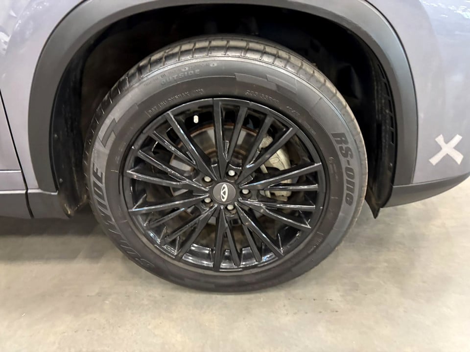 Photo 9 of 14