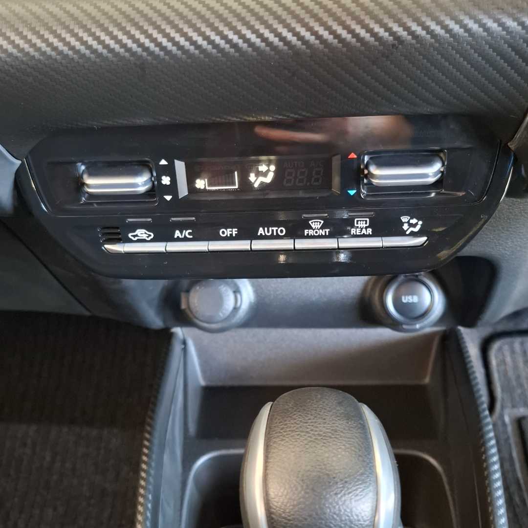Photo 18 of 27