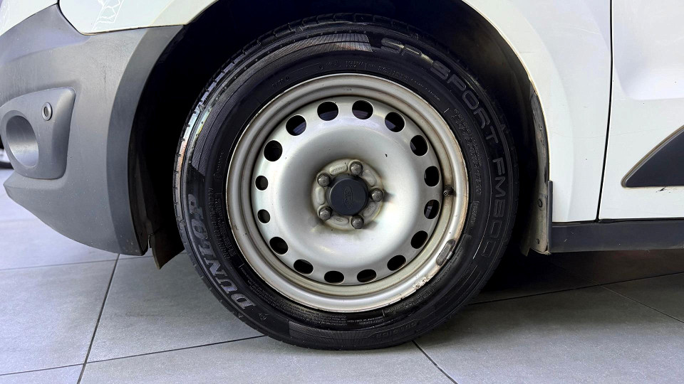 Photo 22 of 28