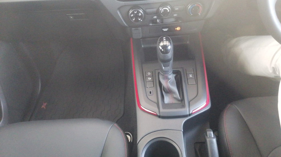 Photo 14 of 19