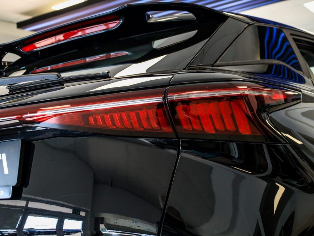 Photo 14 of 25
