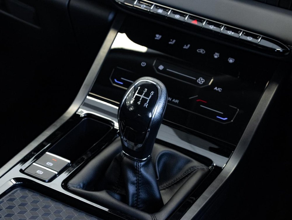 Photo 17 of 27