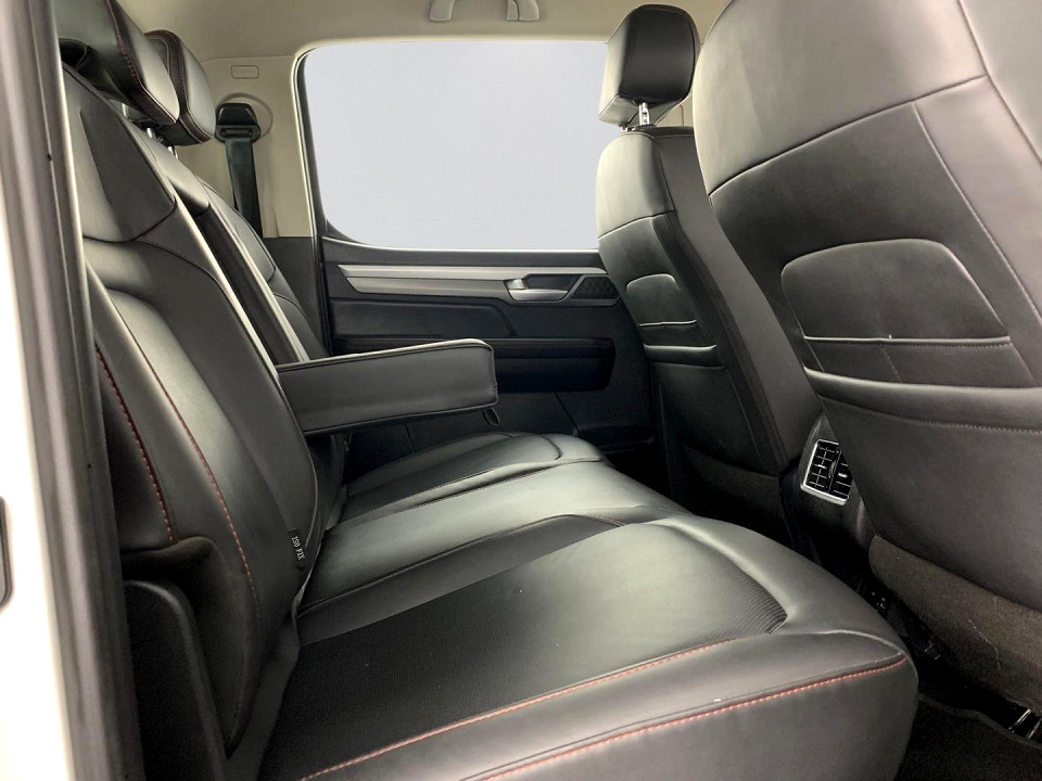 Photo 18 of 20