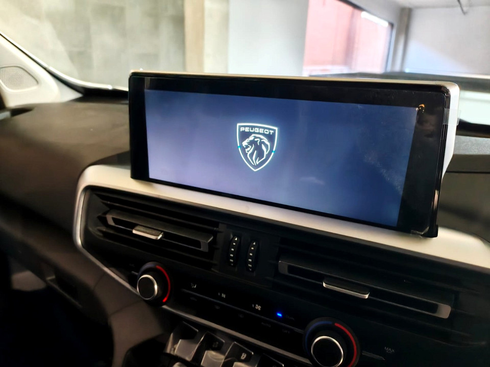 Photo 12 of 13