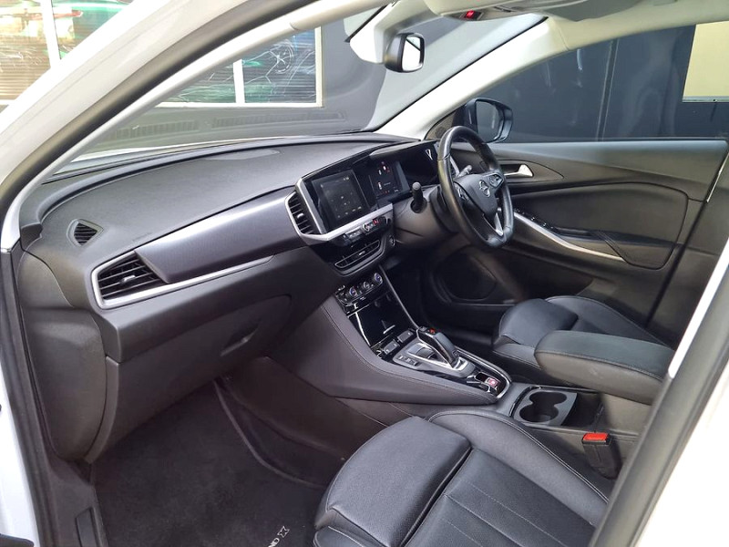 Photo 16 of 24