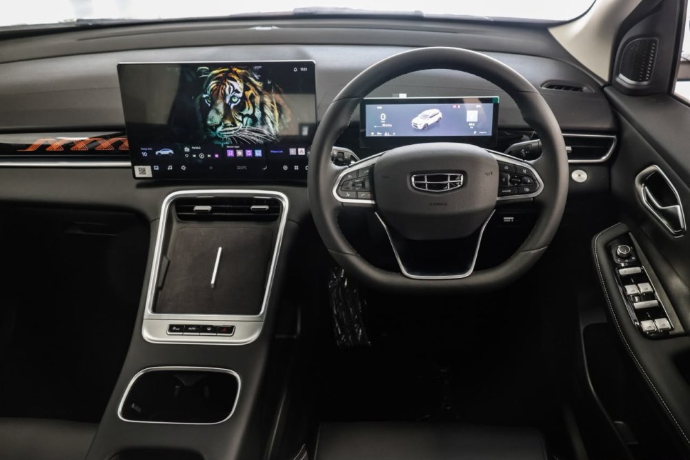 Photo 15 of 19