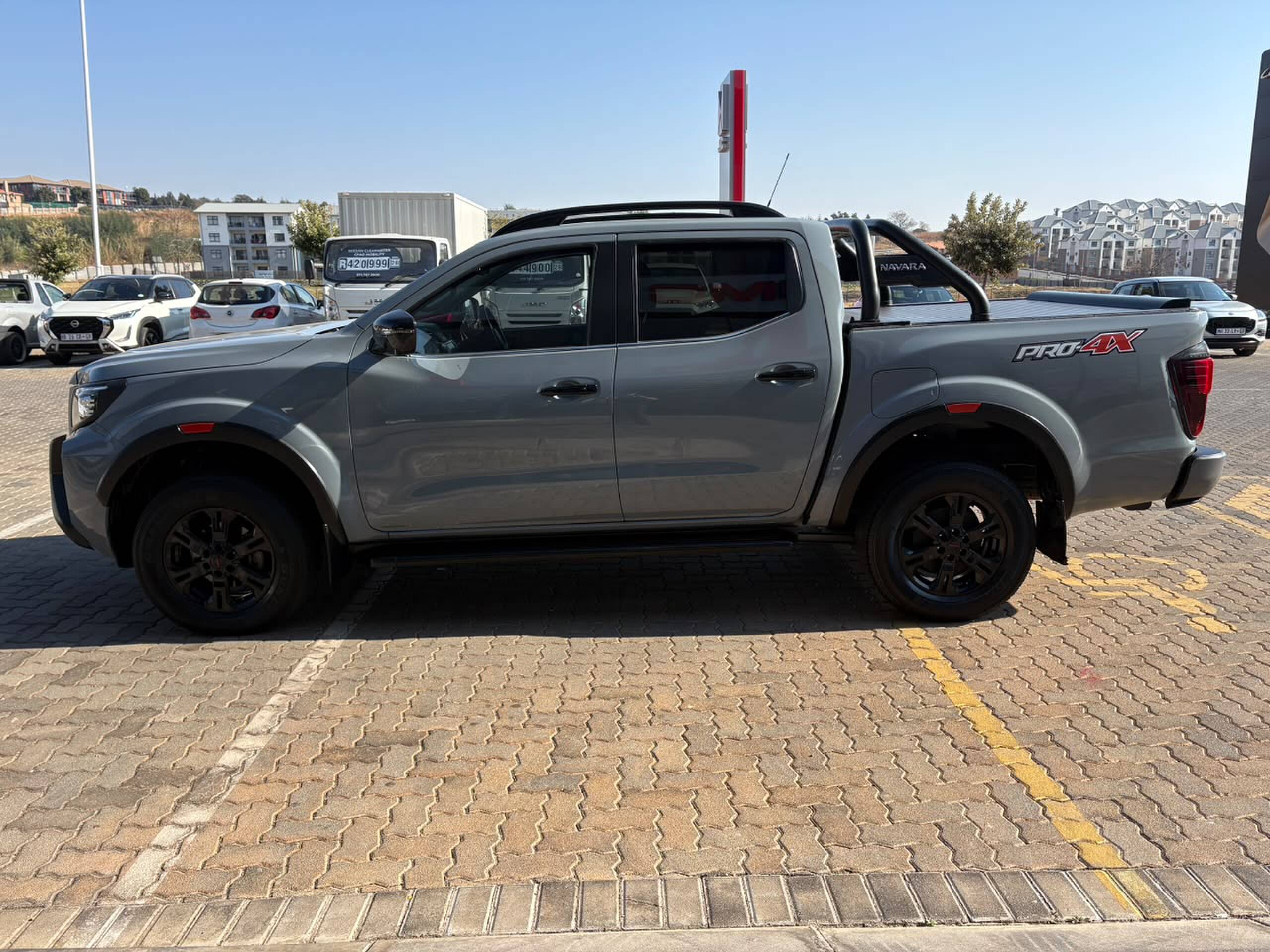 Photo 4 of 18