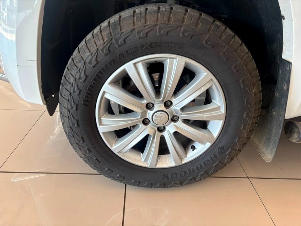 Photo 4 of 19