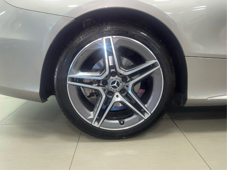 Photo 11 of 15