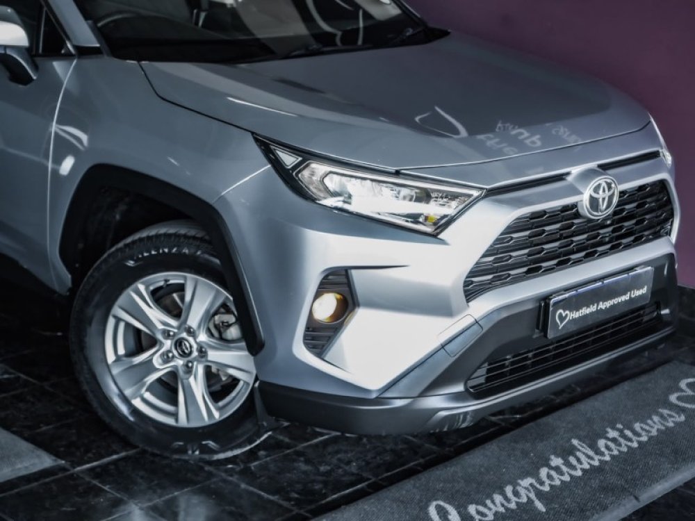 Photo 18 of 27
