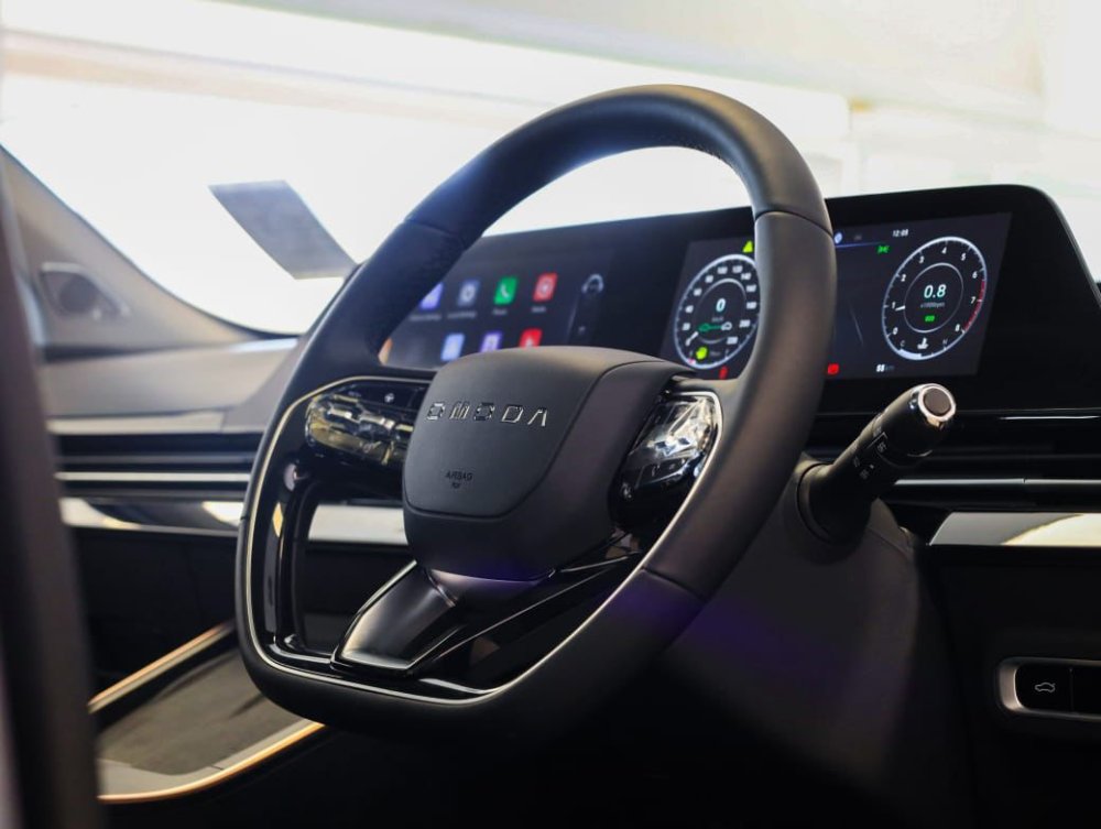 Photo 11 of 30
