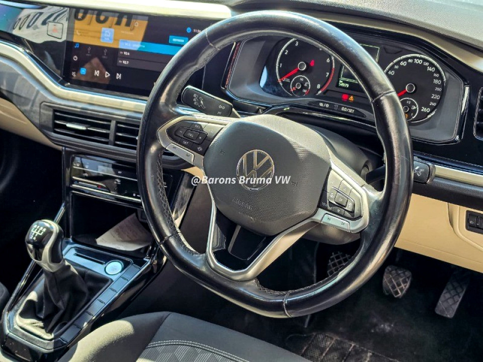 Photo 16 of 27
