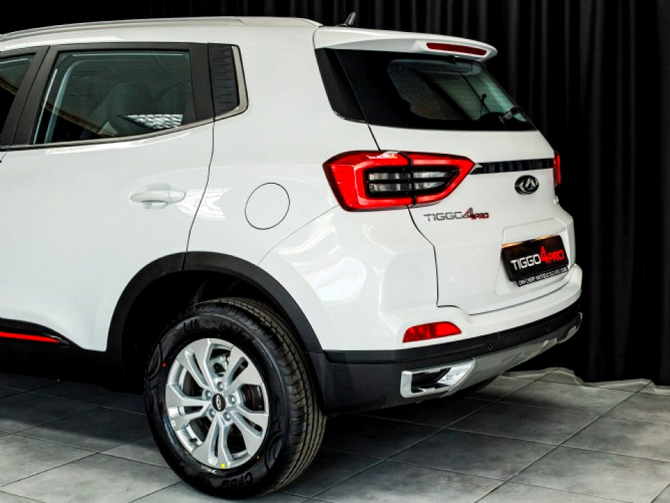 Photo 8 of 18