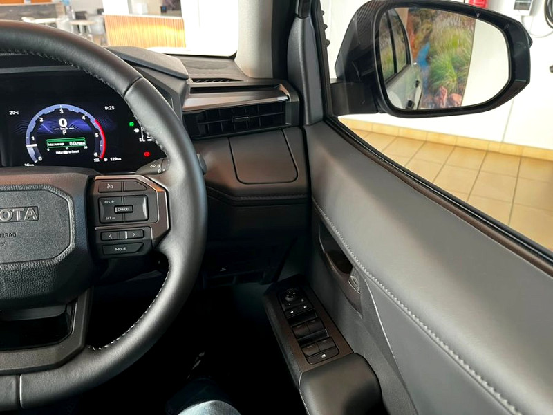 Photo 25 of 30