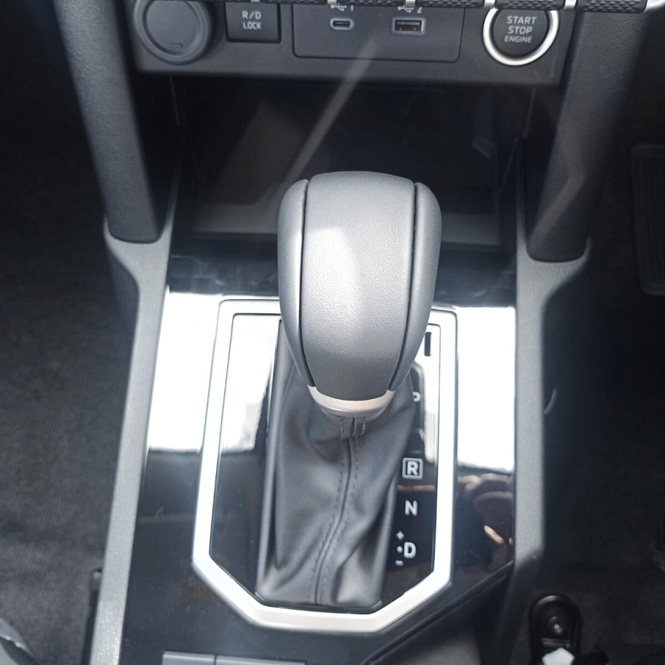 Photo 10 of 27