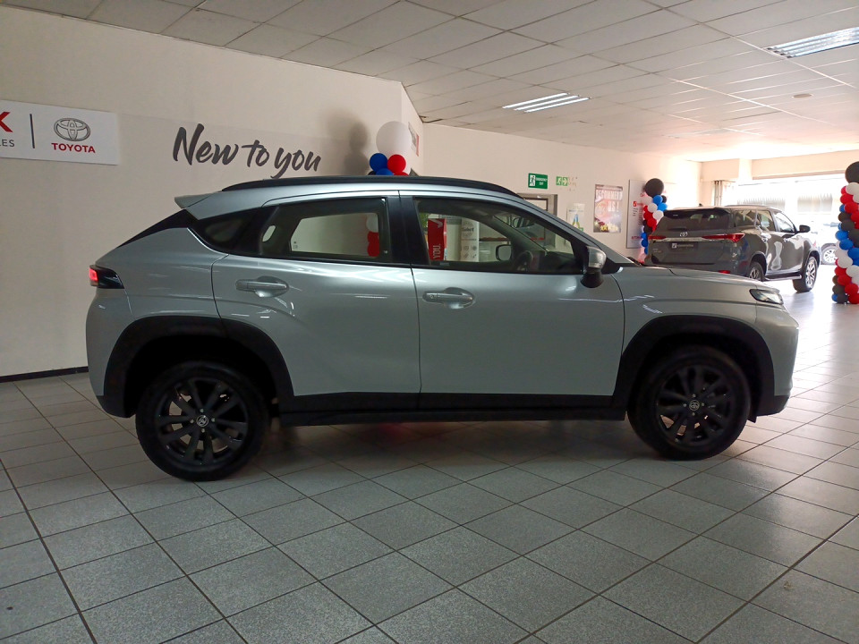 Photo 3 of 24