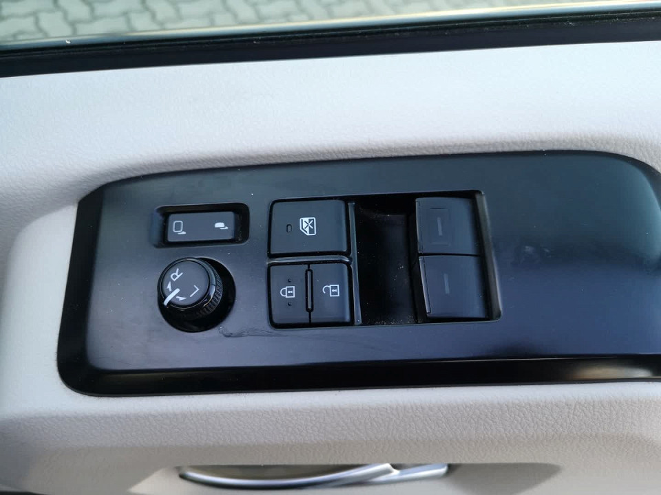 Photo 15 of 16