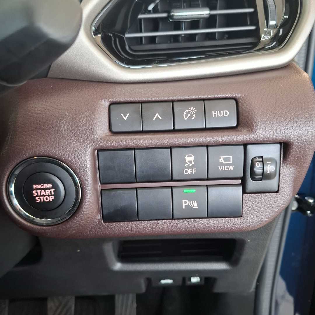 Photo 17 of 28