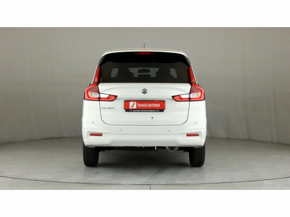Photo 11 of 29