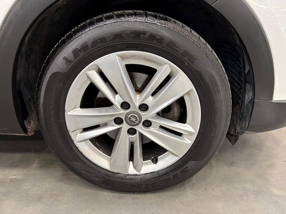 Photo 9 of 16