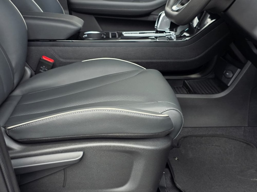 Photo 7 of 25