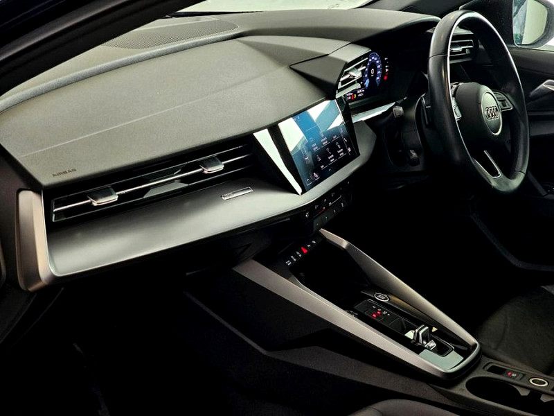 Photo 16 of 17