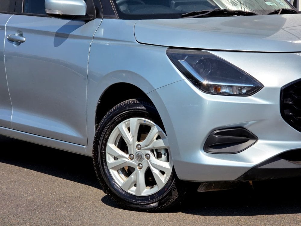 Photo 3 of 32