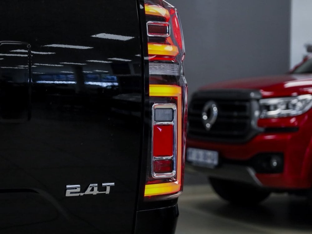Photo 7 of 24