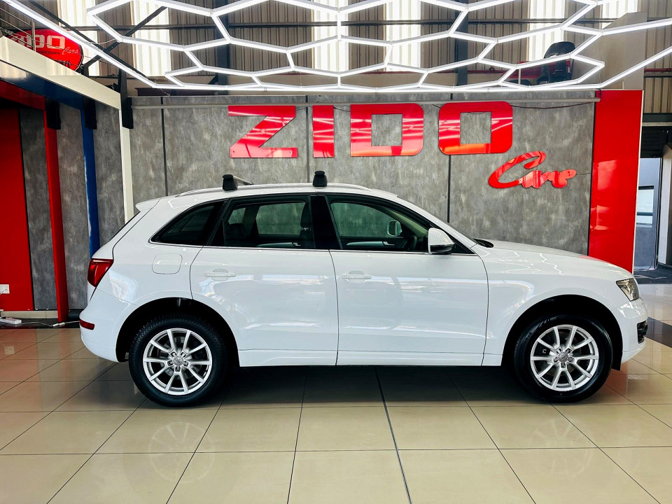 Photo 3 of 24
