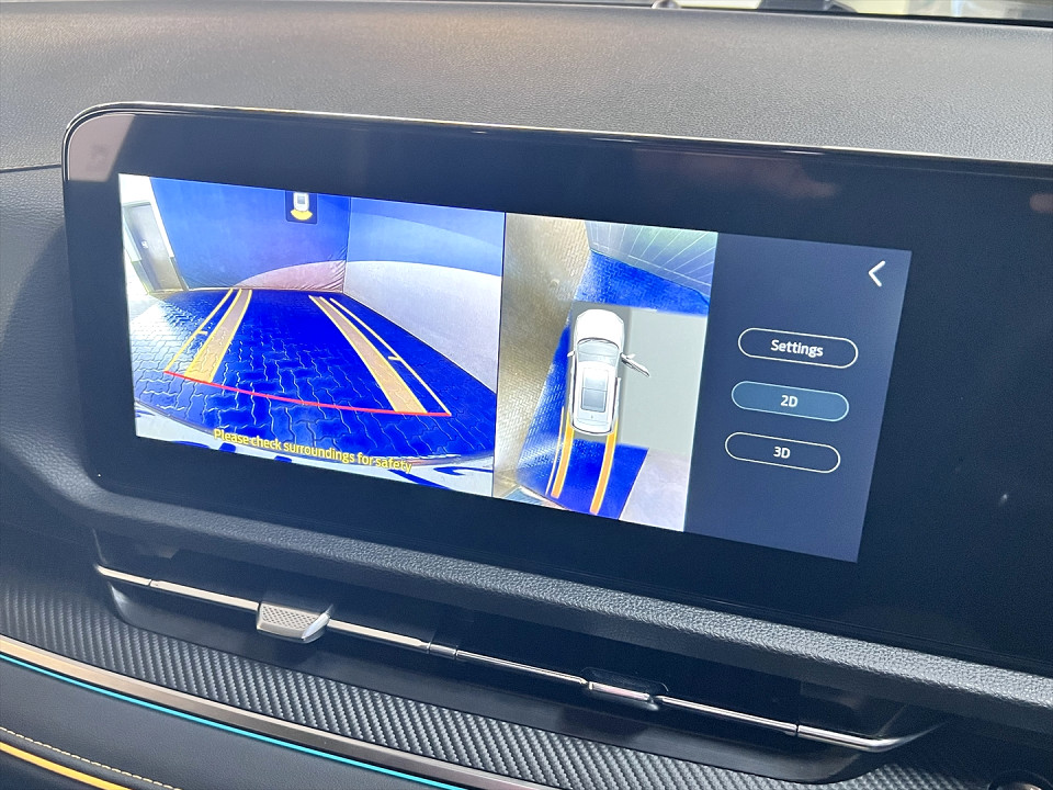 Photo 12 of 18