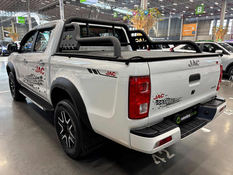 Photo 5 of 16