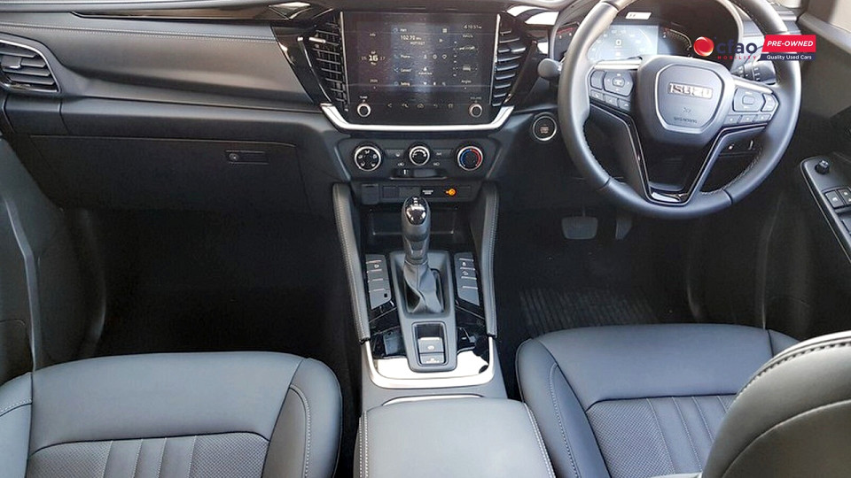 Photo 11 of 24