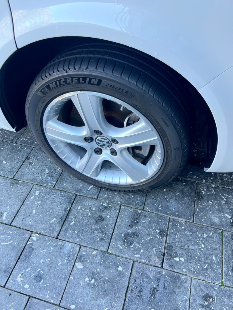 Photo 3 of 14
