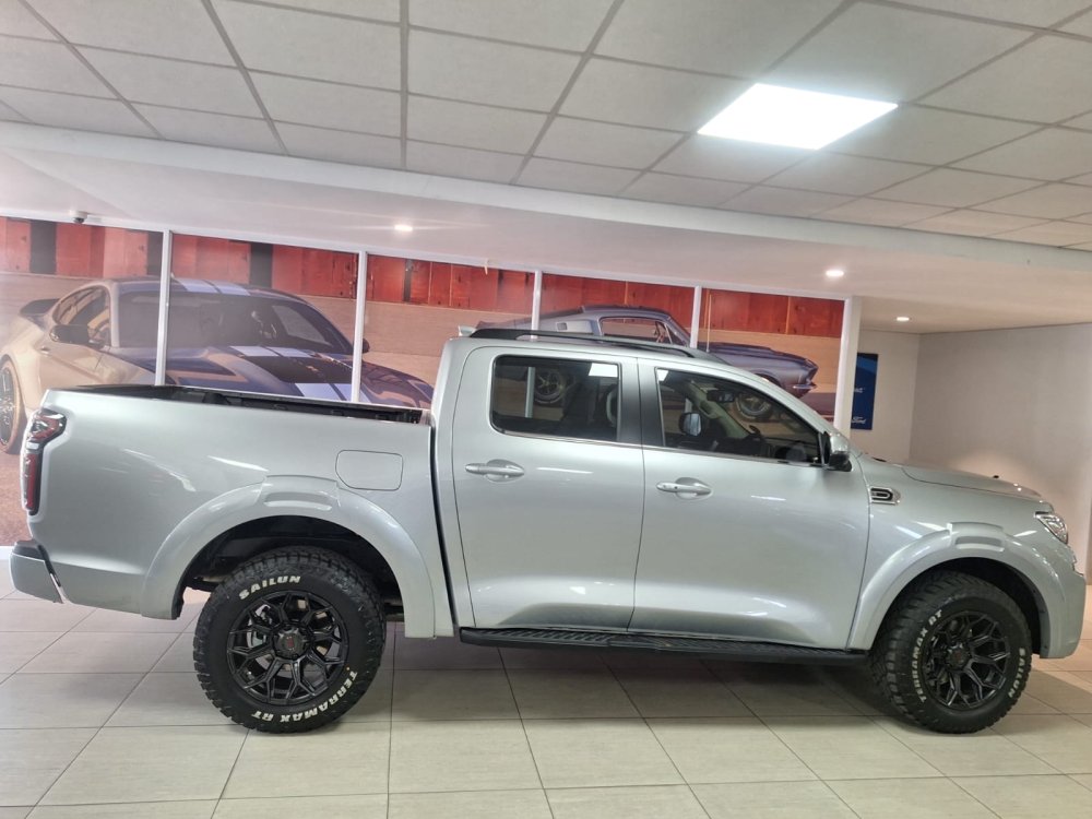 Photo 4 of 14
