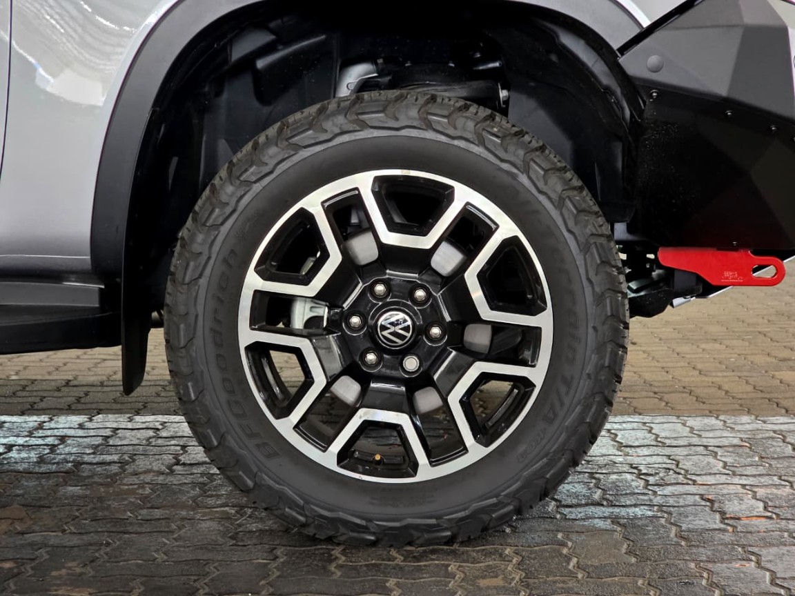 Photo 31 of 33