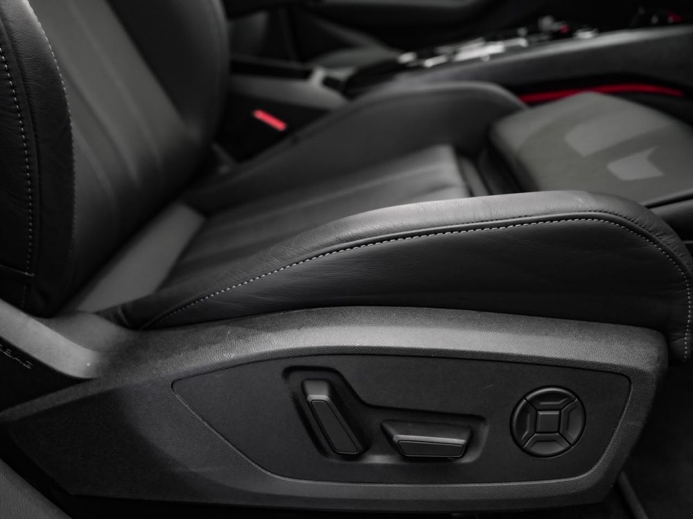 Photo 11 of 29