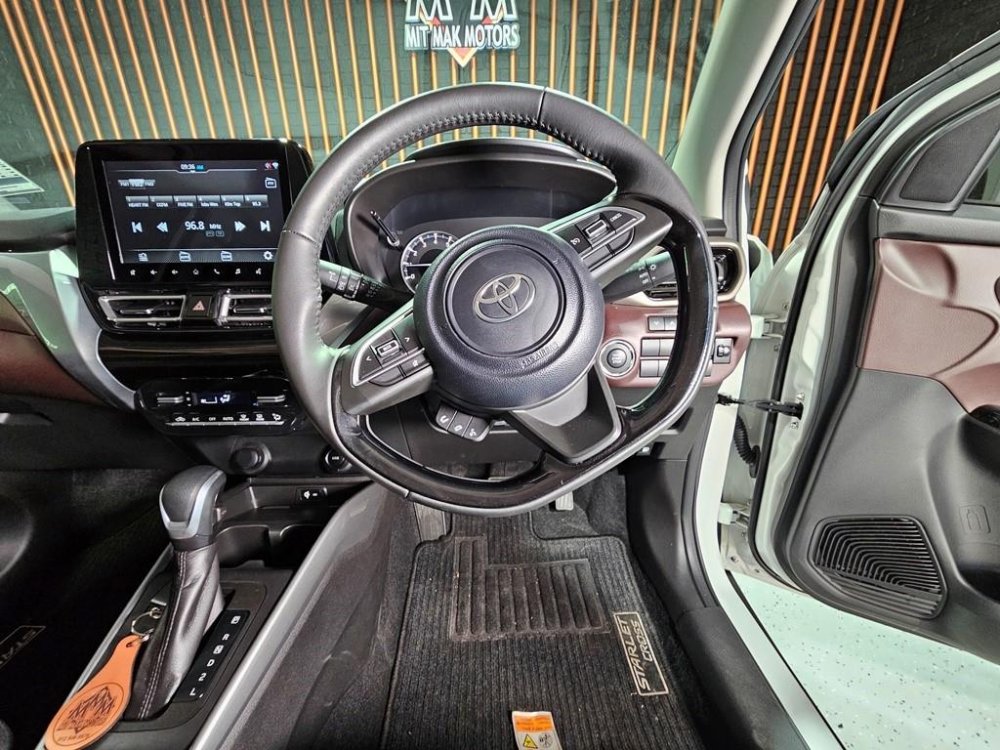 Photo 19 of 30
