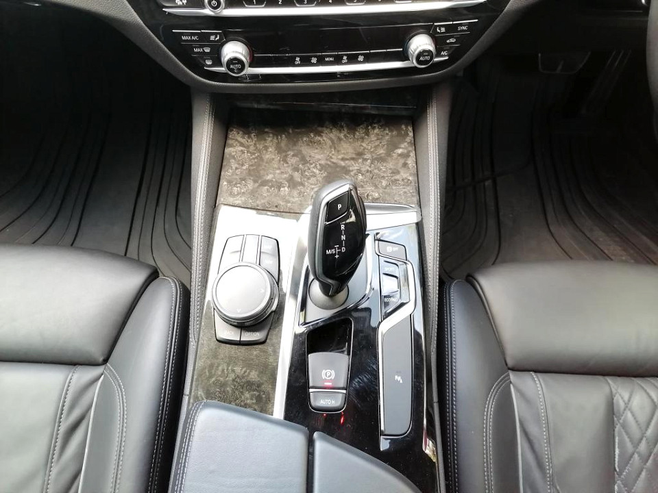 Photo 8 of 11