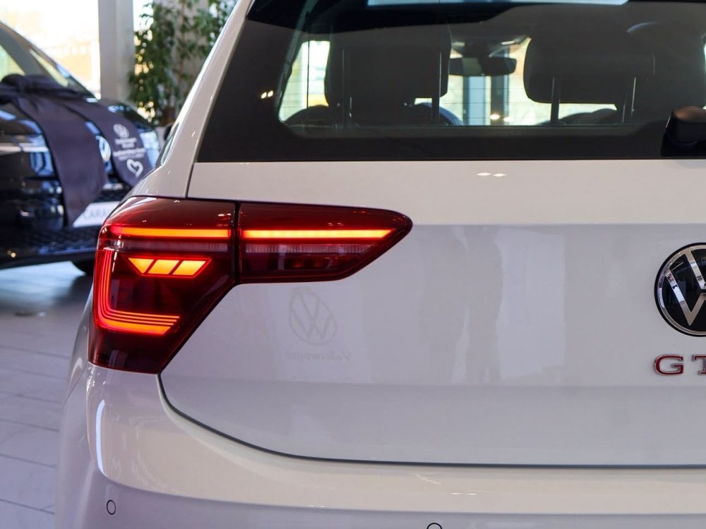 Photo 18 of 45