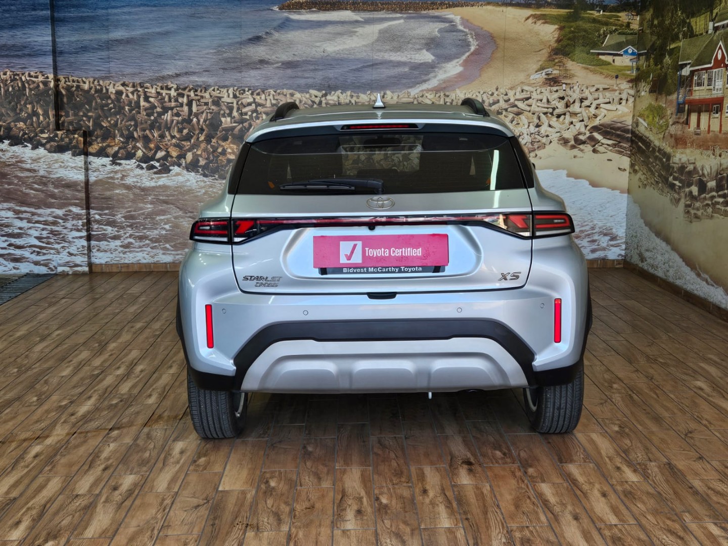 Photo 4 of 8
