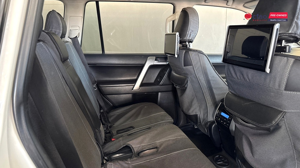 Photo 17 of 37