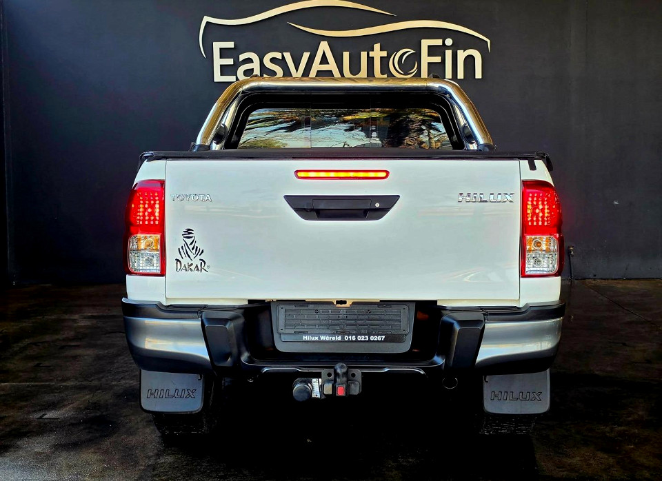 Photo 11 of 25