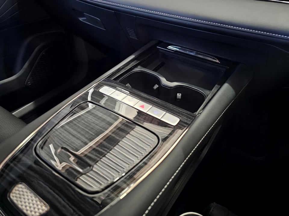Photo 7 of 12