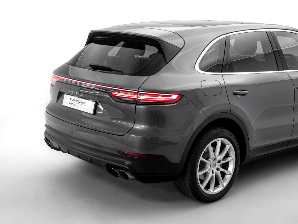 Photo 11 of 30