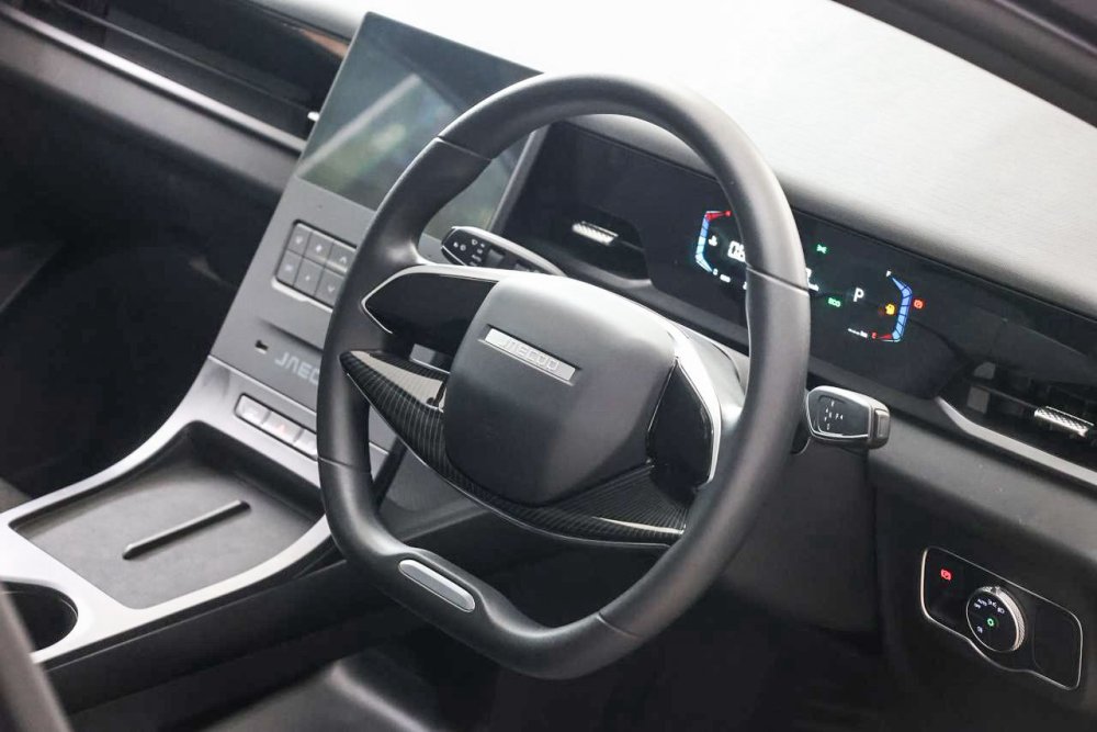 Photo 9 of 23