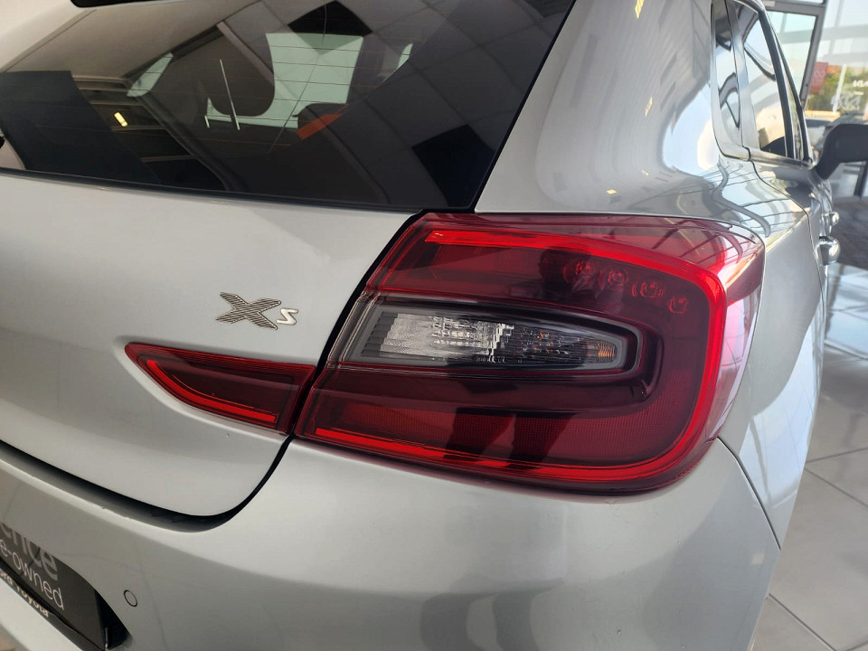 Photo 10 of 28